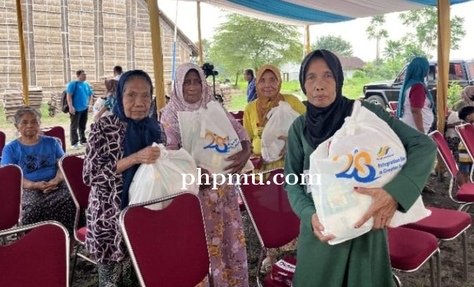 3_Juni_Ratusan_Warga_di_Tiga_Kota_Terima_Paket_Sembako_Gratis_dari_Program_CSR_PTPN_I_Regional_4.png