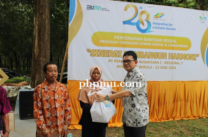 HUT Ke 28, PTPN Group Bagikan 10 Ribu Paket Sembako