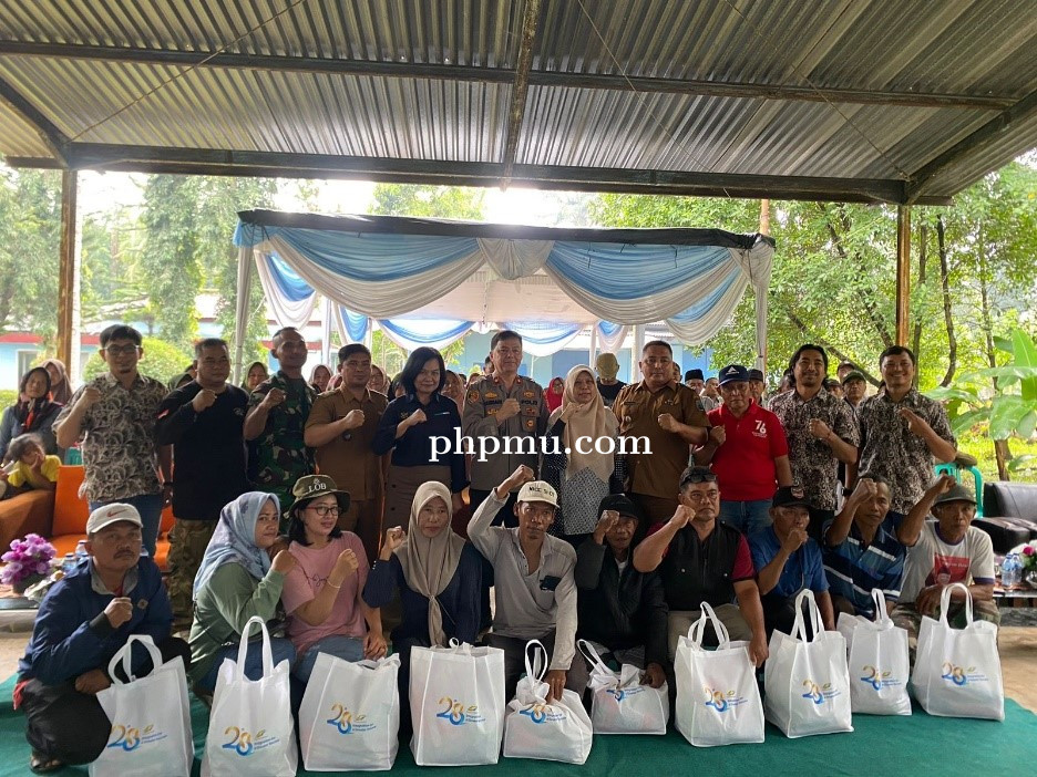 HUT PTPN Group, PTPN I Regional 7 Bagikan Paket Sembako